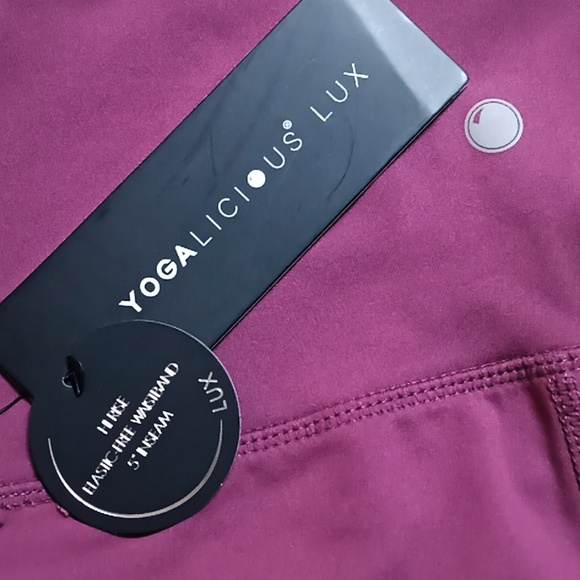 YOGA-LIC-IOUS HI RISE LUX Elastic Waistband. 5"Inseam. Medium.Raspberry Radiance - Picture 5 of 7
